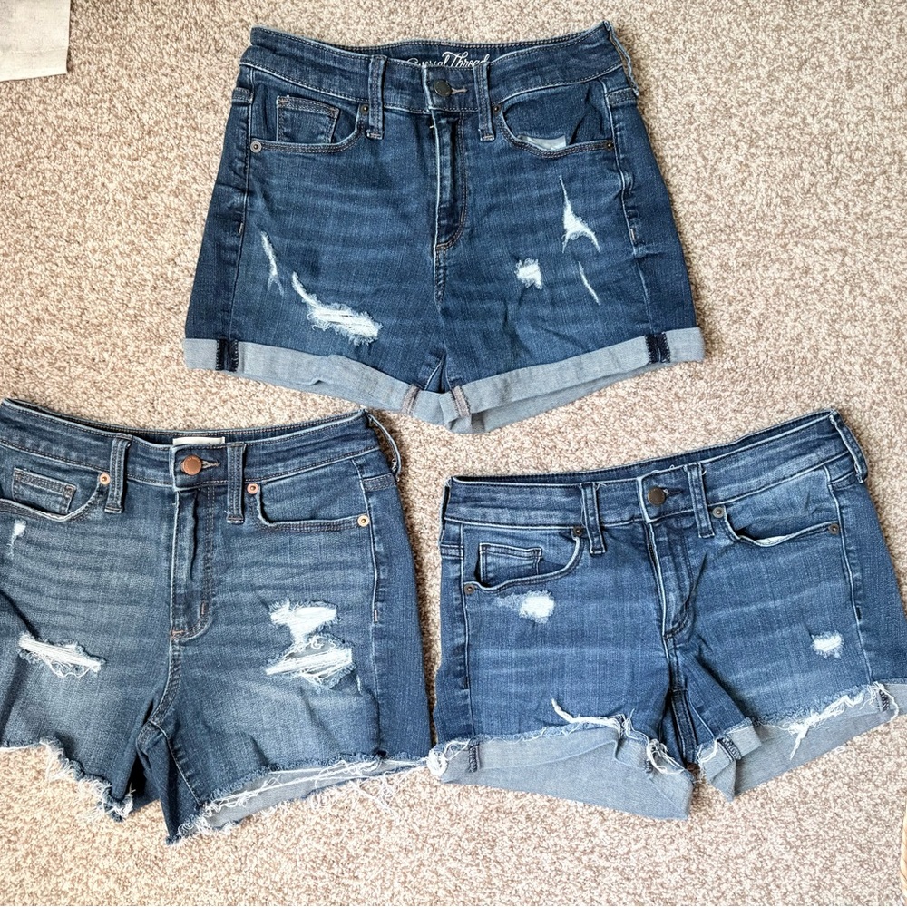 Universal Thread Denim Women Shorts Bundle